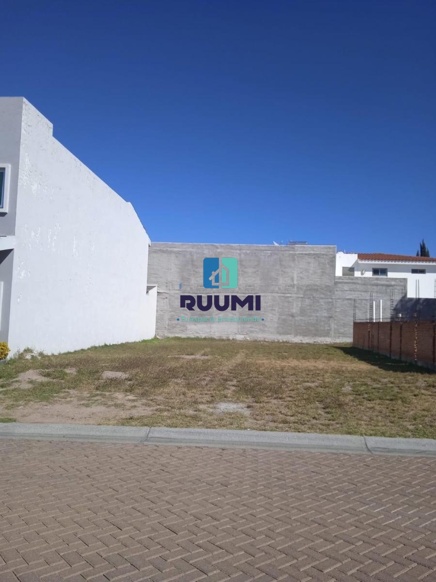 Terreno residencial en venta de 312 m² al norte, Fracc. Las Plazas