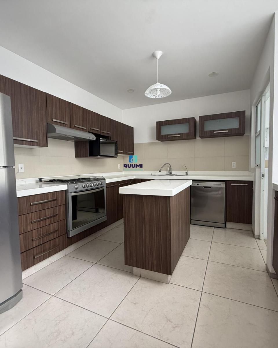 Casa en venta en San Telmo Norte, 3 recámaras con baño, jacuzzi y cocina con isla — foto 4